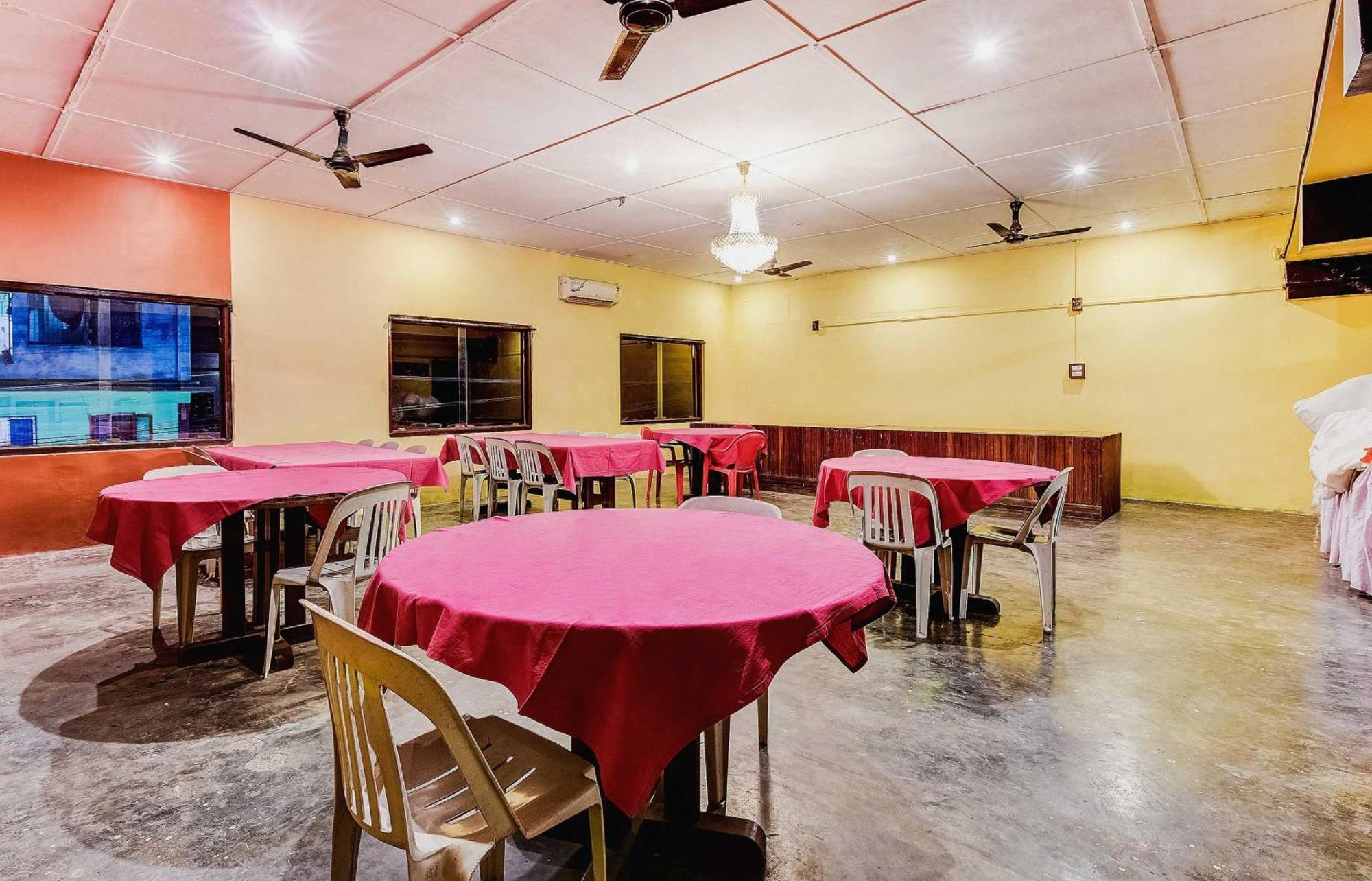 Spot On Durba 2 Hotel Tezpur Eksteriør billede