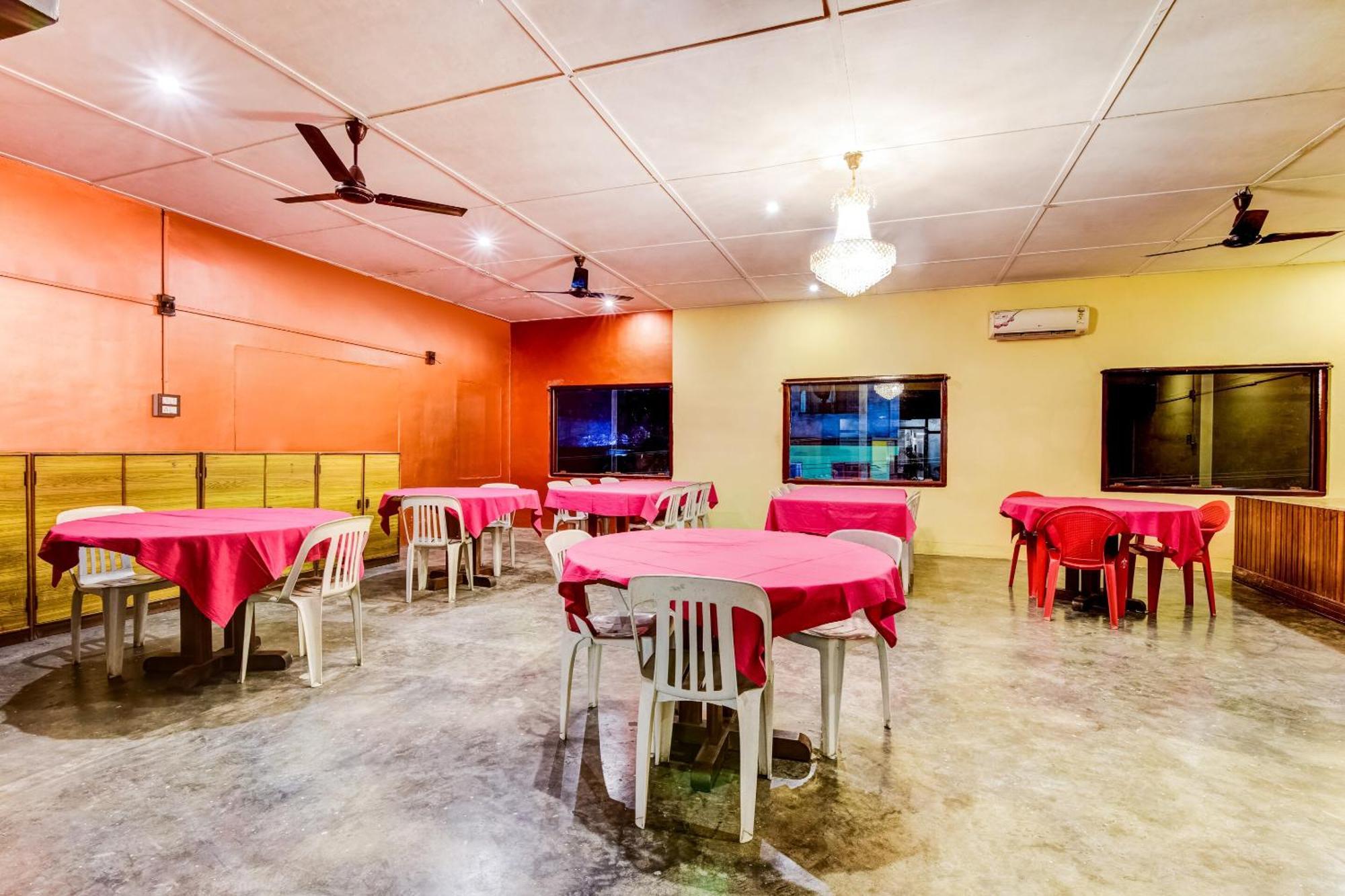 Spot On Durba 2 Hotel Tezpur Eksteriør billede